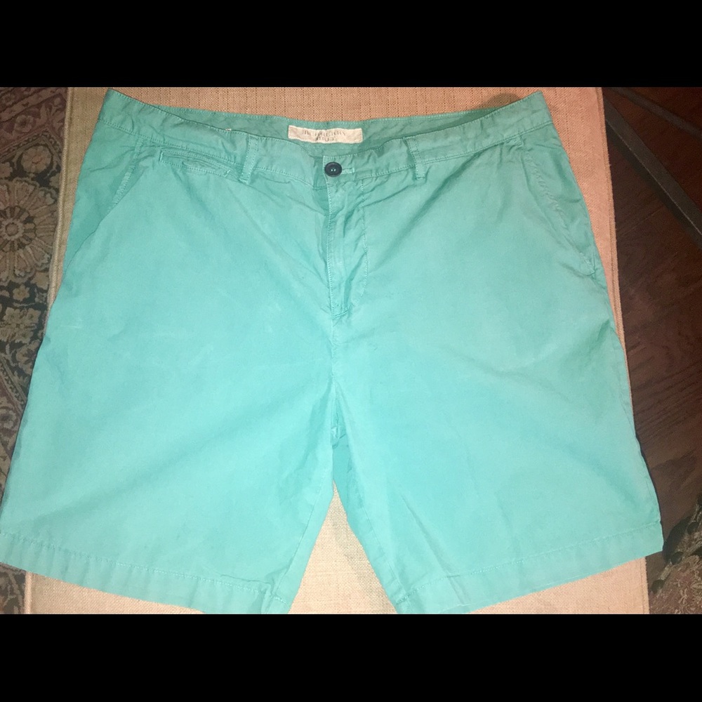 Nwot Burberry men’s shorts
